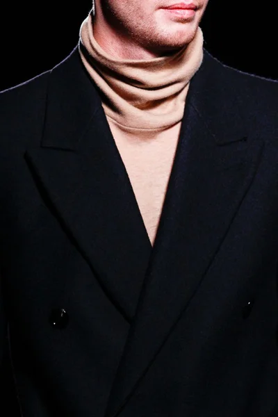 Look 8